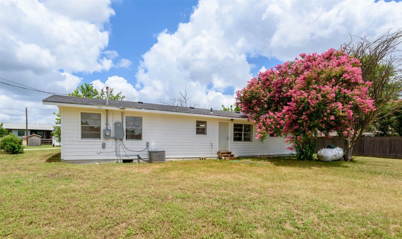 Property Photo:  15501 Farm To Market 1325 Road  TX 78728 