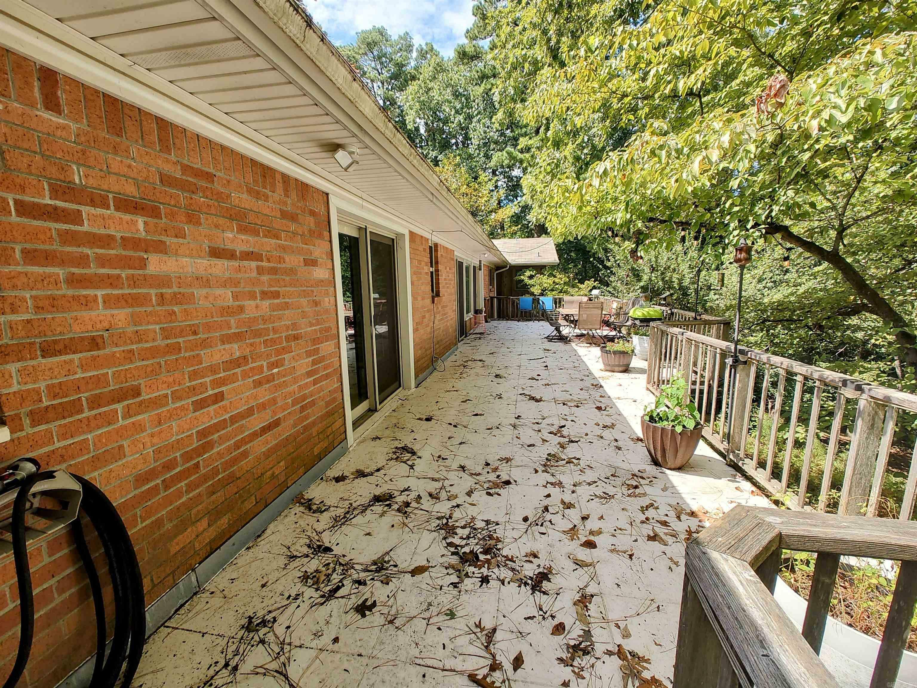 Property Photo: 1077 Ridgeview AR 71701