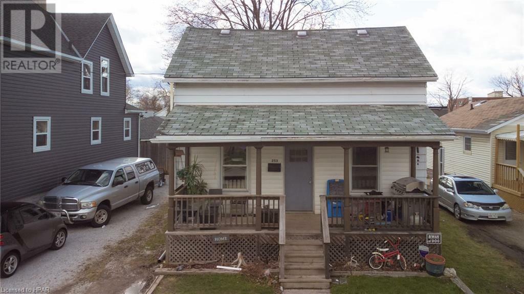 Property Photo:  253 Vidal Street South  ON N7T 2T8 