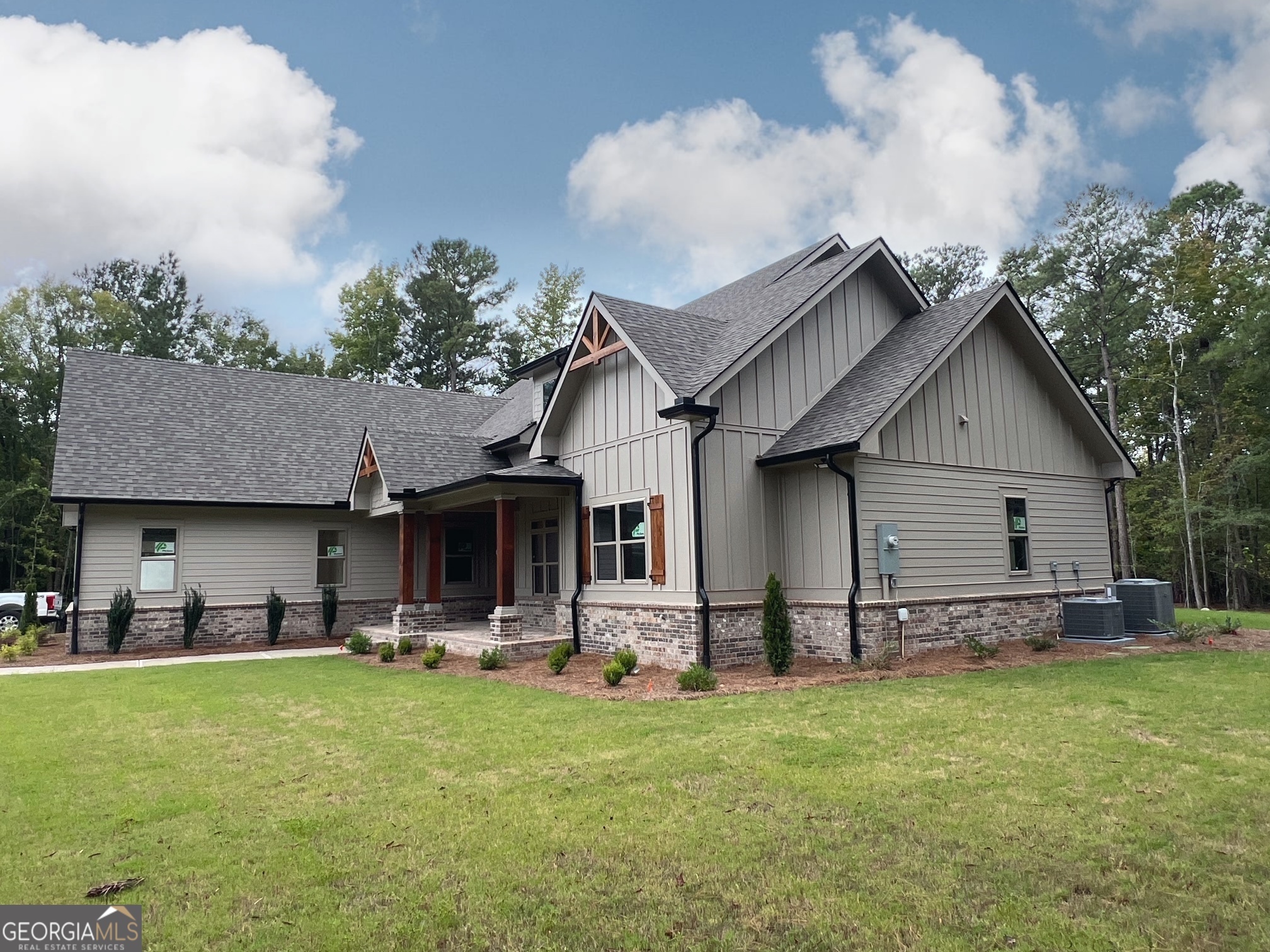 Property Photo:  1161 Spinnaker Road  GA 30625 