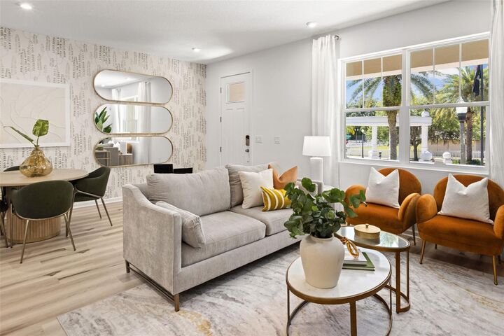 Property Photo: 1406 Blumberg Boulevard FL 32708