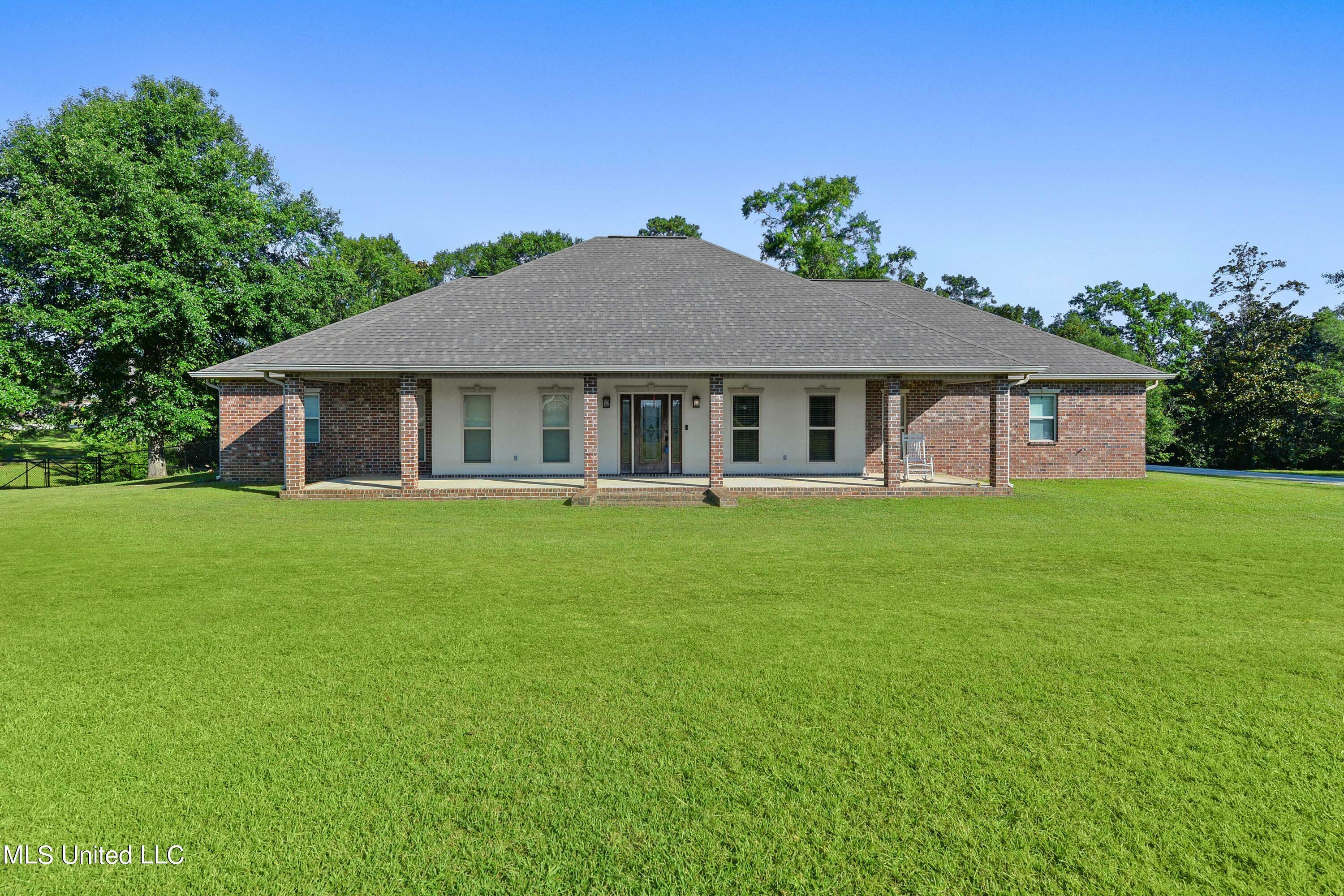 Property Photo:  8185 Ridgewood Drive  MS 39556 