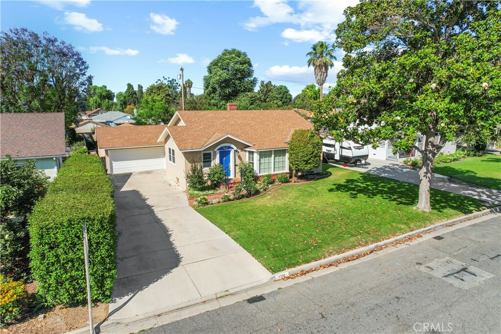Property Photo: 4560 Oakwood Place CA 92506