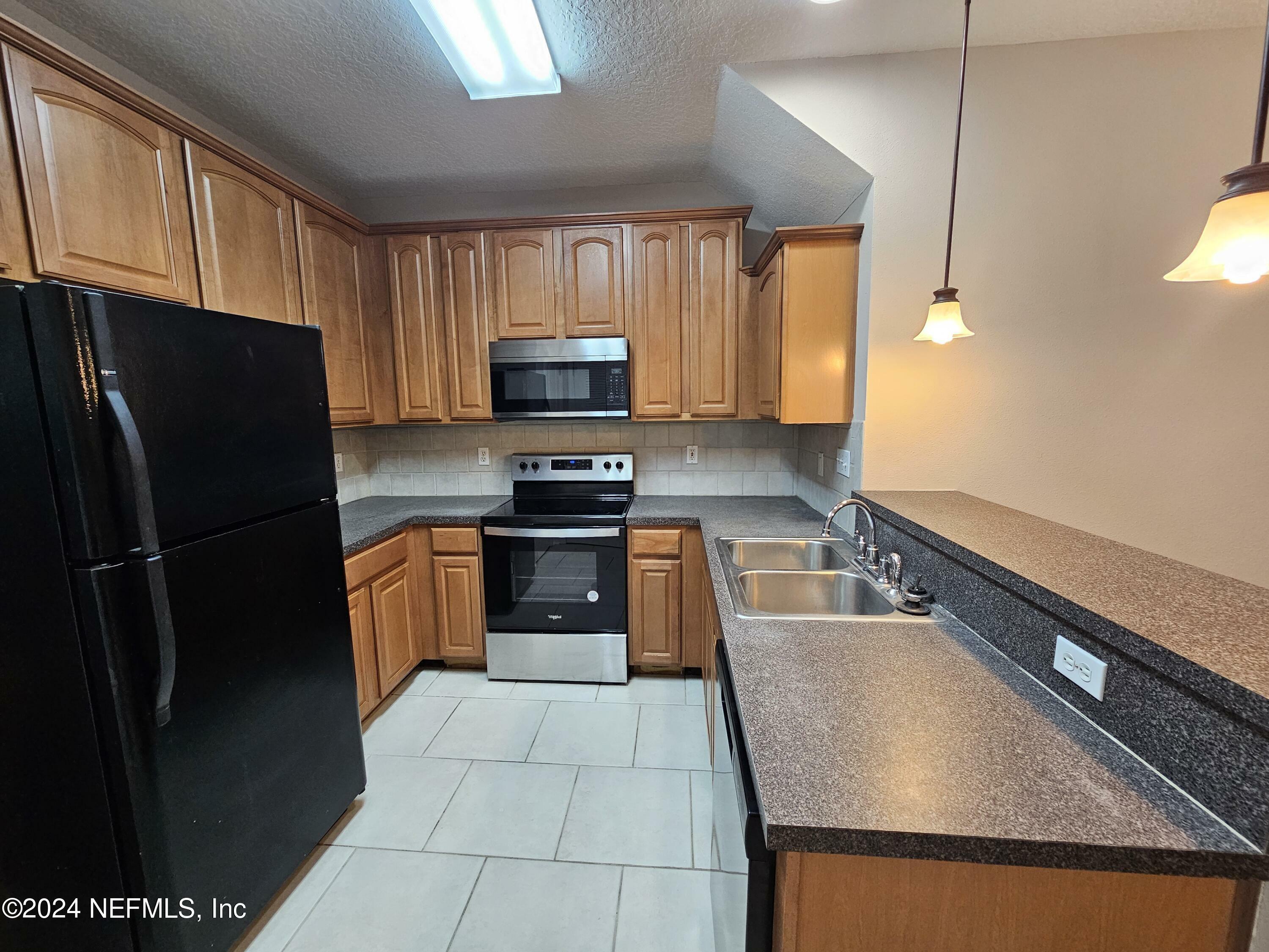 Property Photo:  6070 Bartram Village Drive  FL 32258 