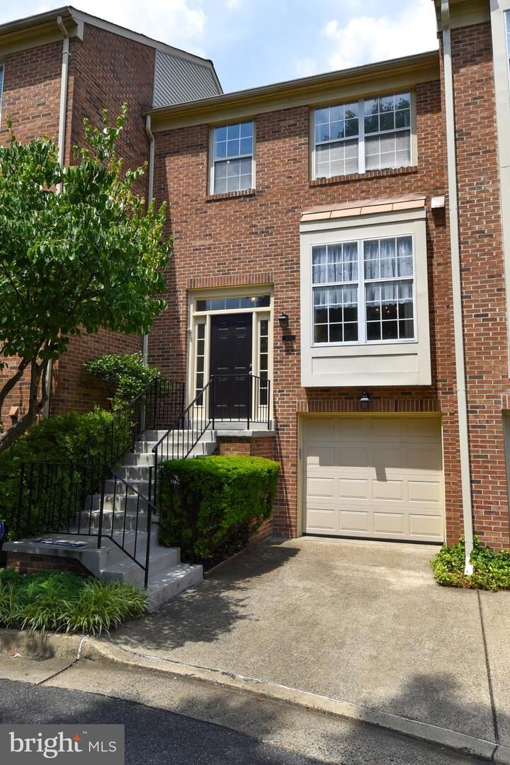 306 Cloudes Mill Way  Alexandria VA 22304 photo