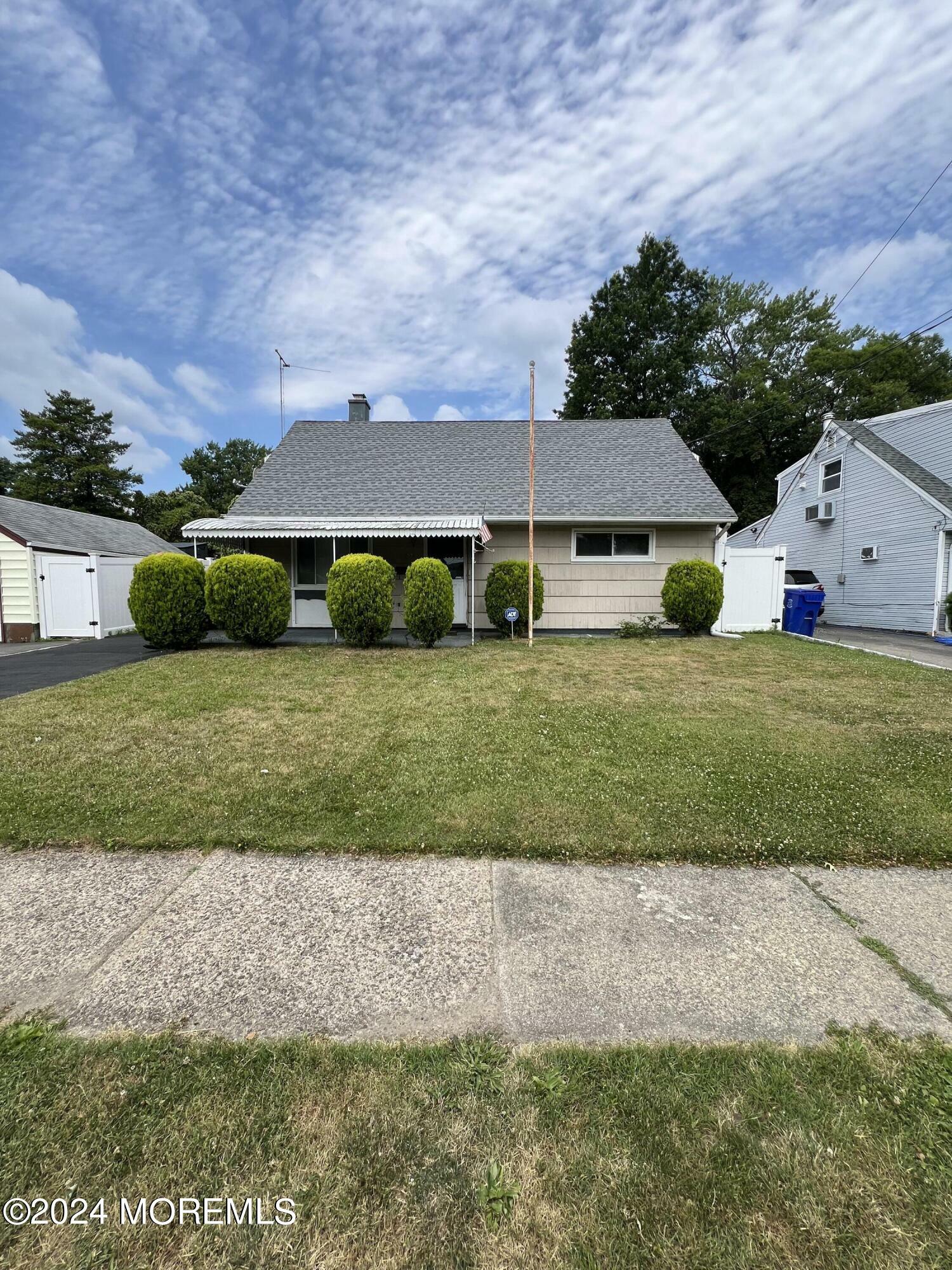 Property Photo:  50 Greene Avenue  NJ 07512 