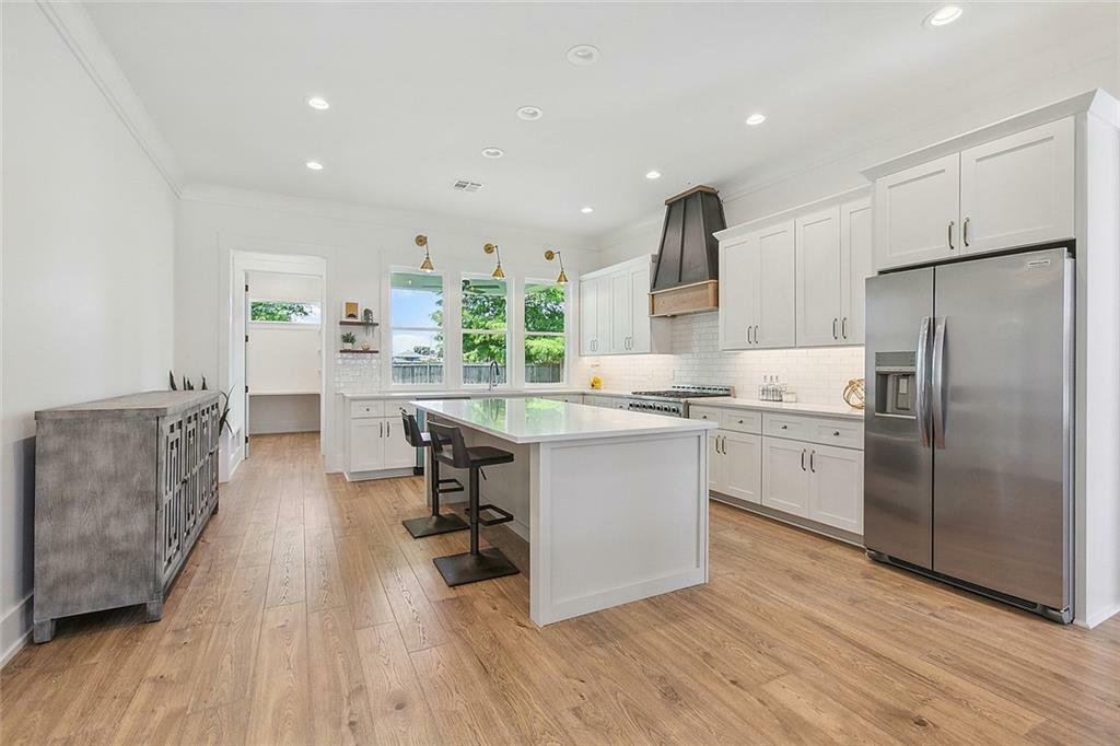 Property Photo:  2409 Iowa Avenue  LA 70062 