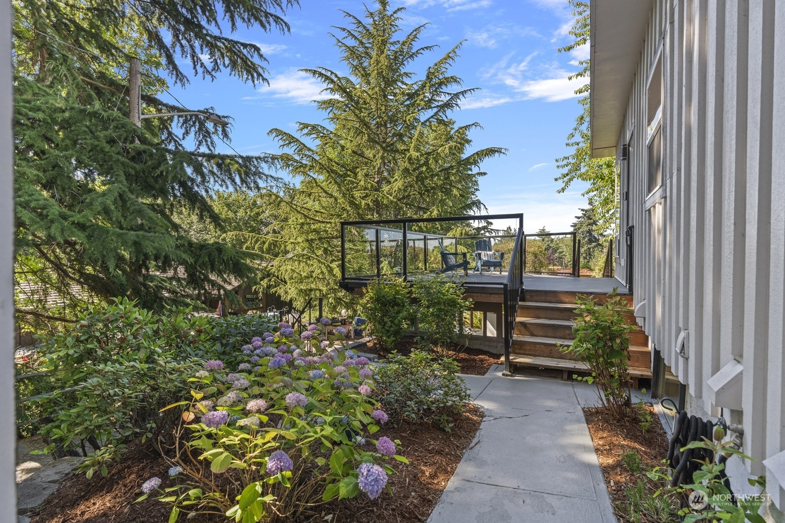 Property Photo: 4626 33rd Avenue W WA 98199