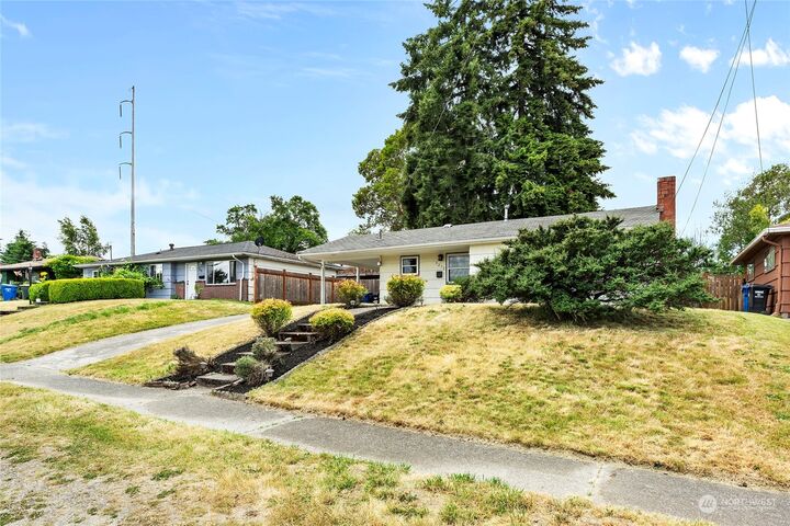 Property Photo:  9239 9th Avenue SW  WA 98106 