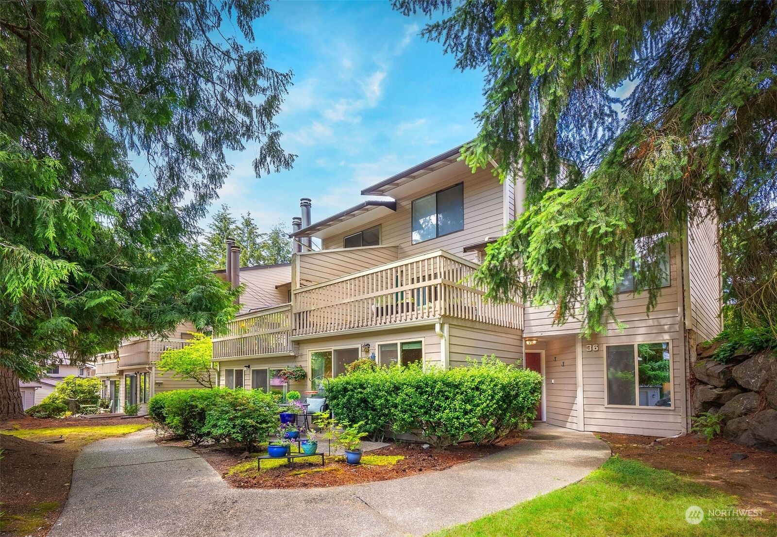Property Photo:  1555 Union Avenue NE 36  WA 98059 
