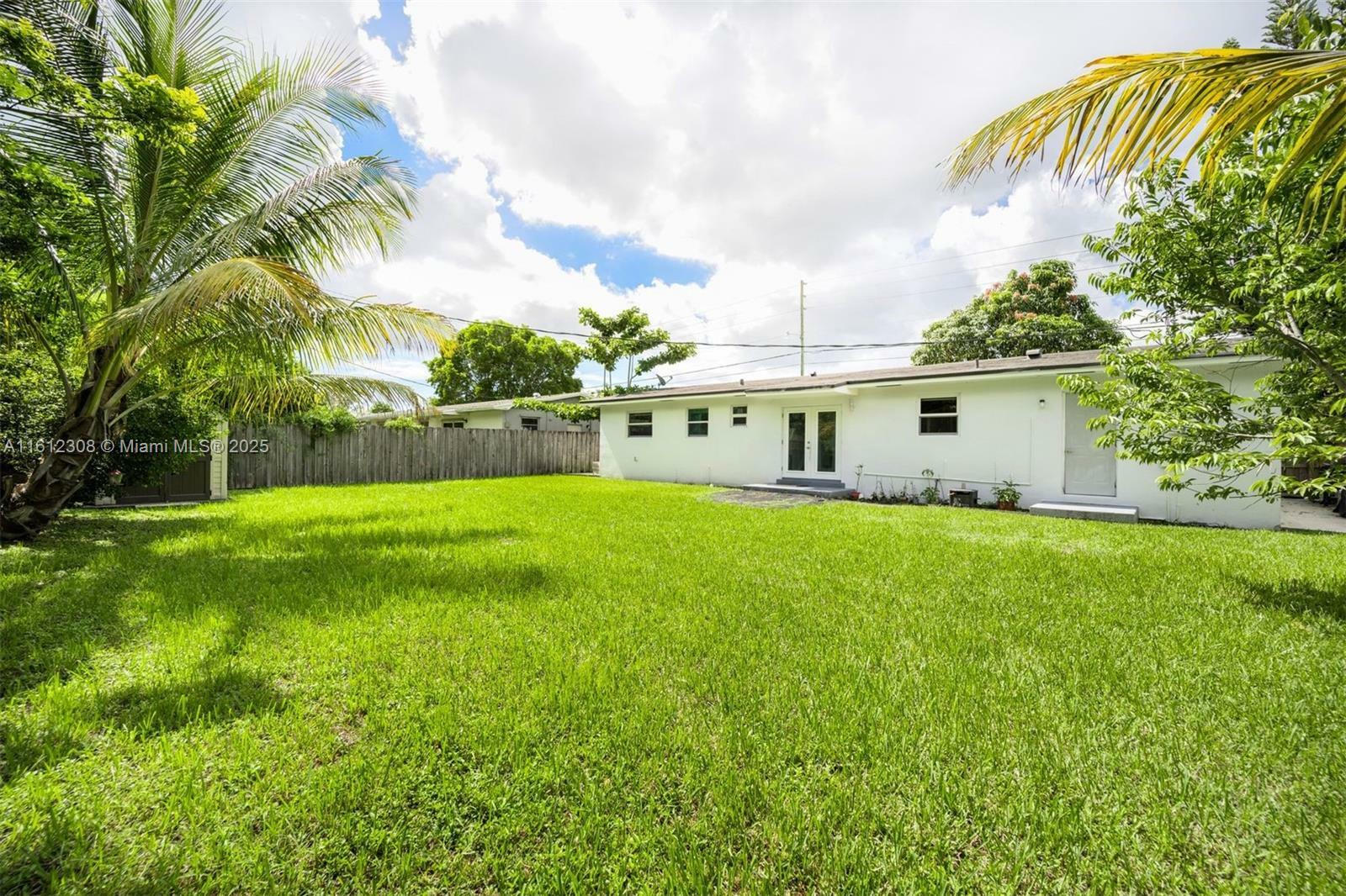 Property Photo:  8943 SW 128th St  FL 33176 