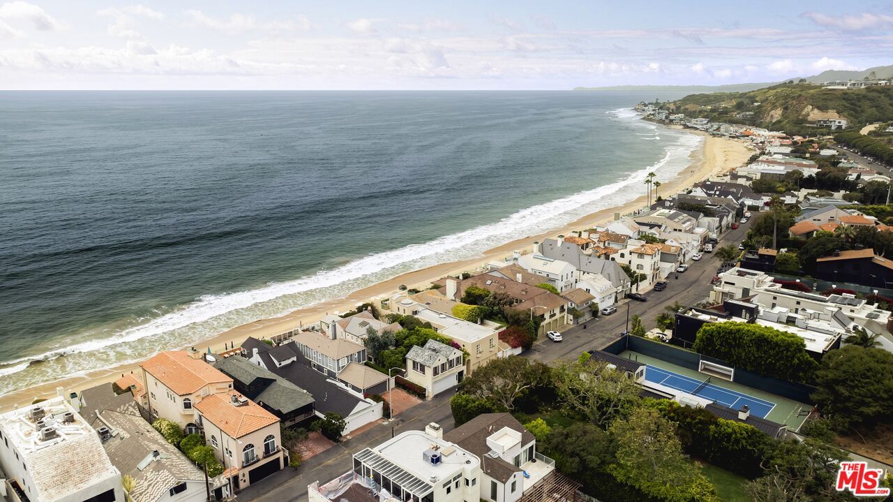 Property Photo:  23622   Malibu Colony Rd  CA 90265 