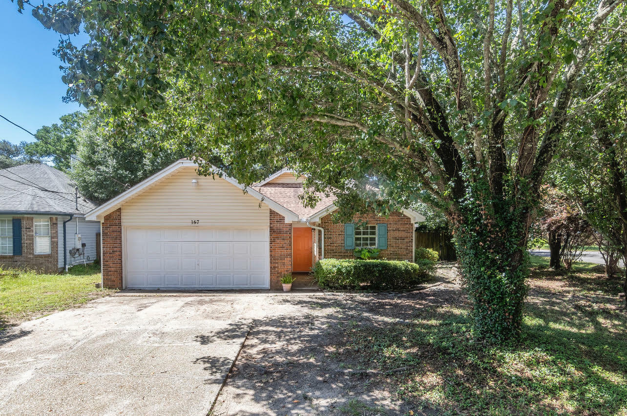 Property Photo:  167 Richpien Road  FL 32547 