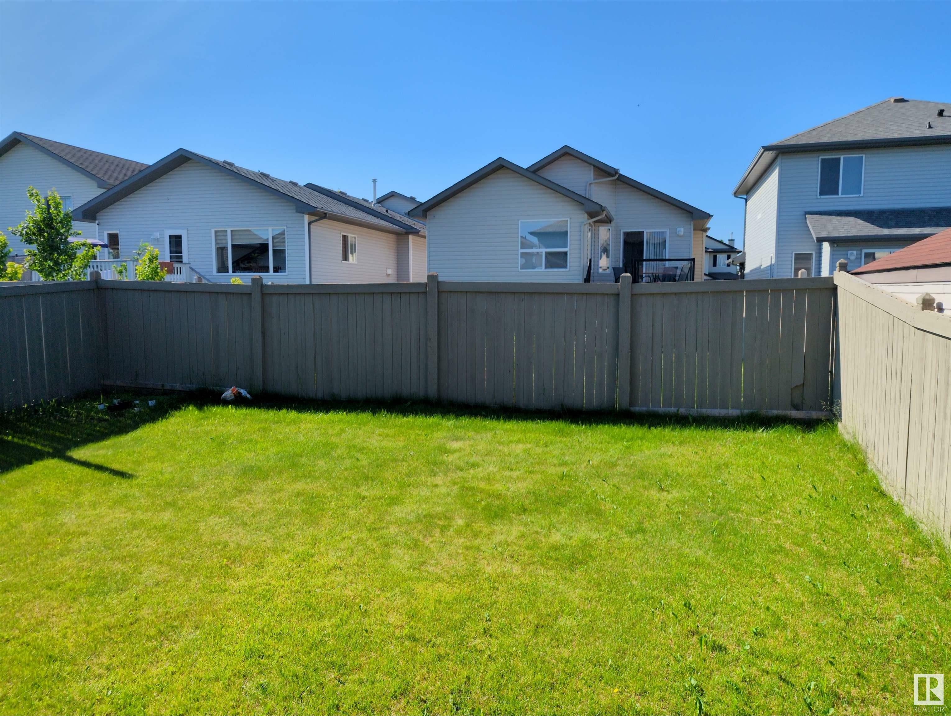 Property Photo:  3331 25 Ave NW  AB T6T 1Y3 