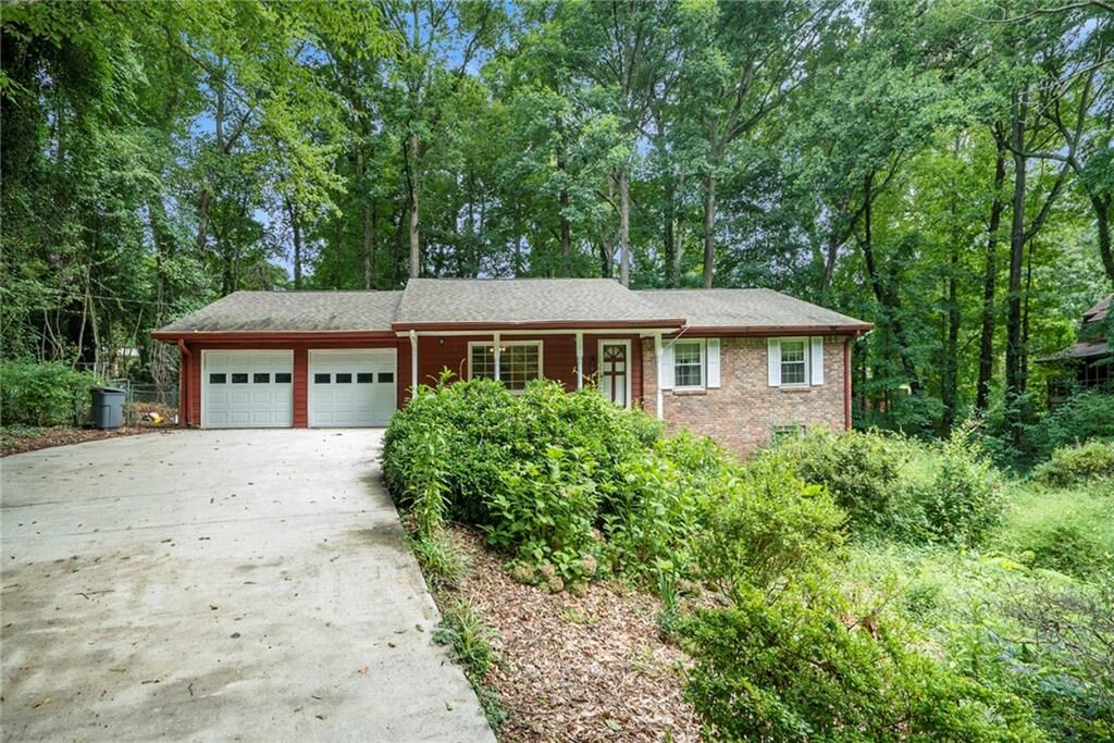 Property Photo: 4498 Ginger Wood Court GA 30083