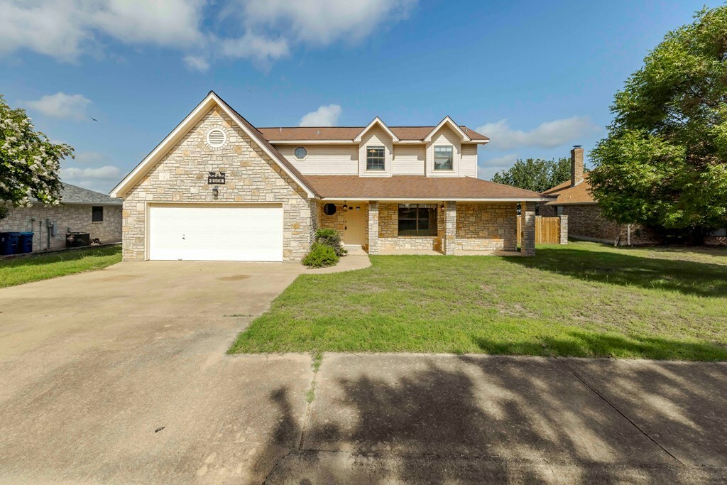 Property Photo:  2006 Vista Ridge Dr  TX 78028 