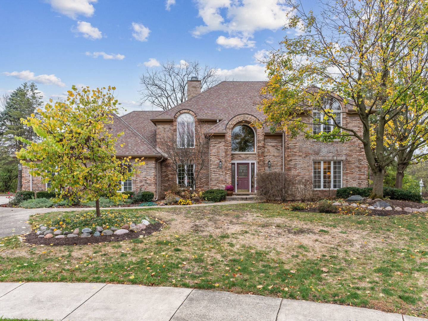 Property Photo:  2268 Hidden Creek Court  IL 60532 