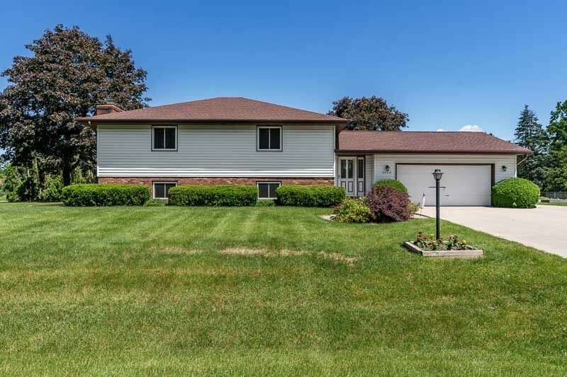 Property Photo:  5770 Kutzke Parkway  IL 61080 