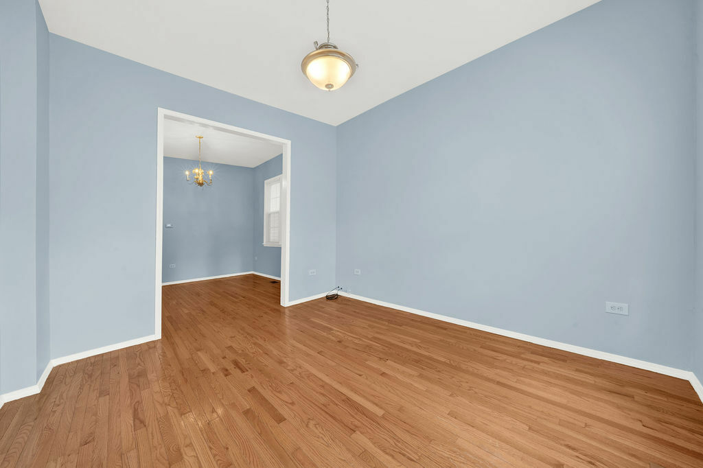 Property Photo:  4815 S Laflin Street  IL 60609 