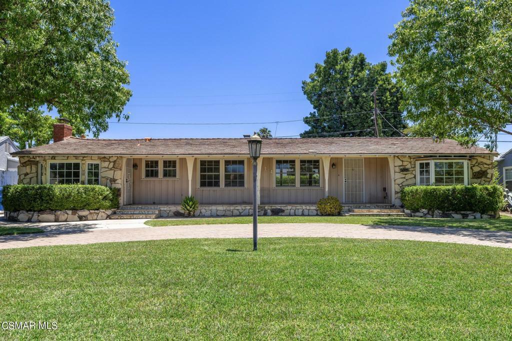 Property Photo:  7714 Lasaine Avenue  CA 91325 