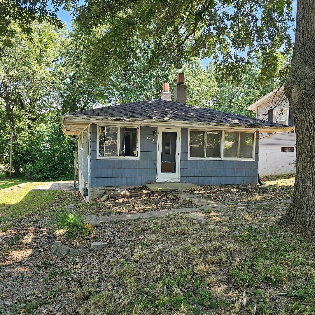 Property Photo:  706 S 15th Street  IL 62220 