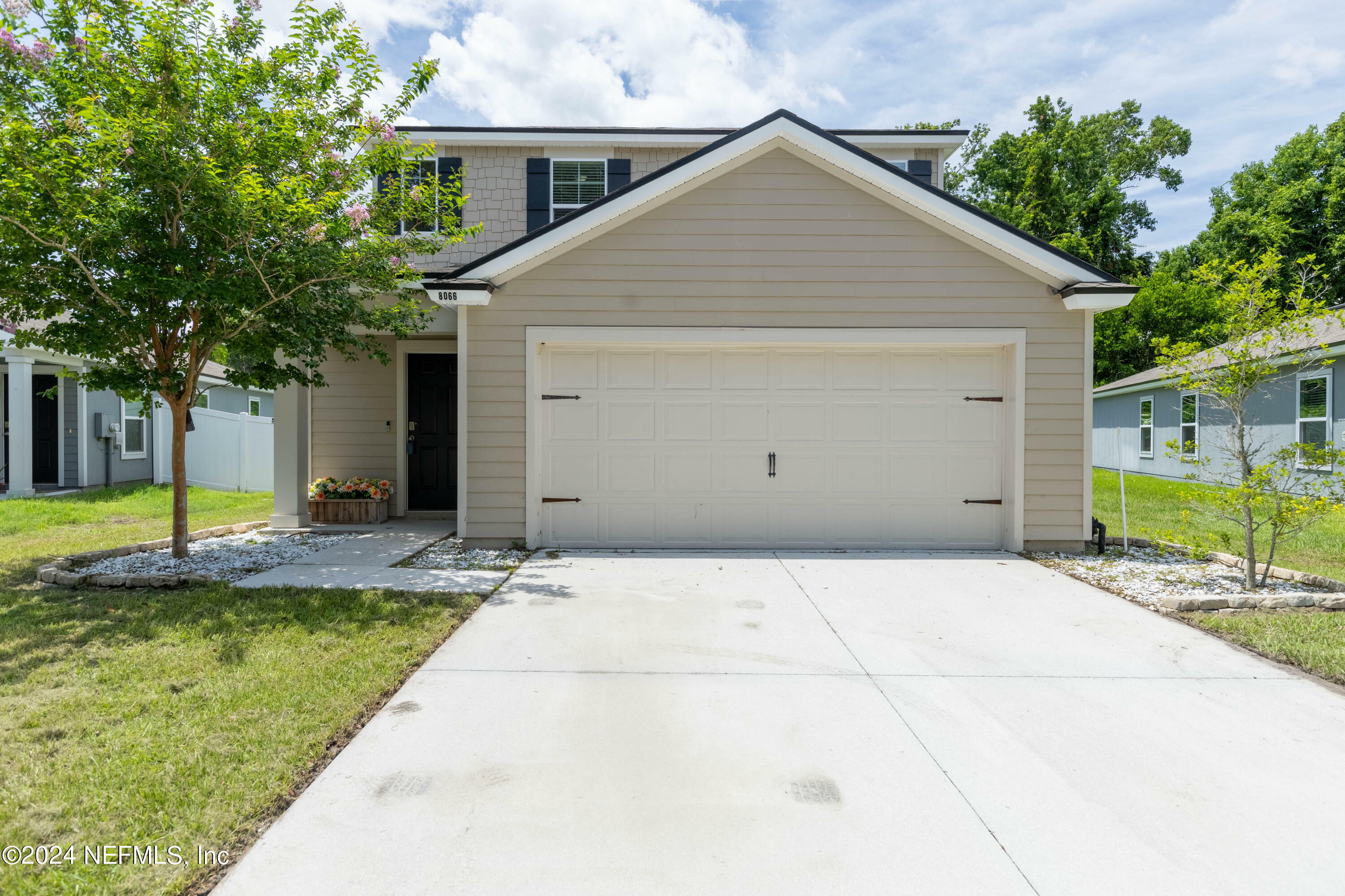 Property Photo:  8066 Meadow Walk Lane  FL 32256 