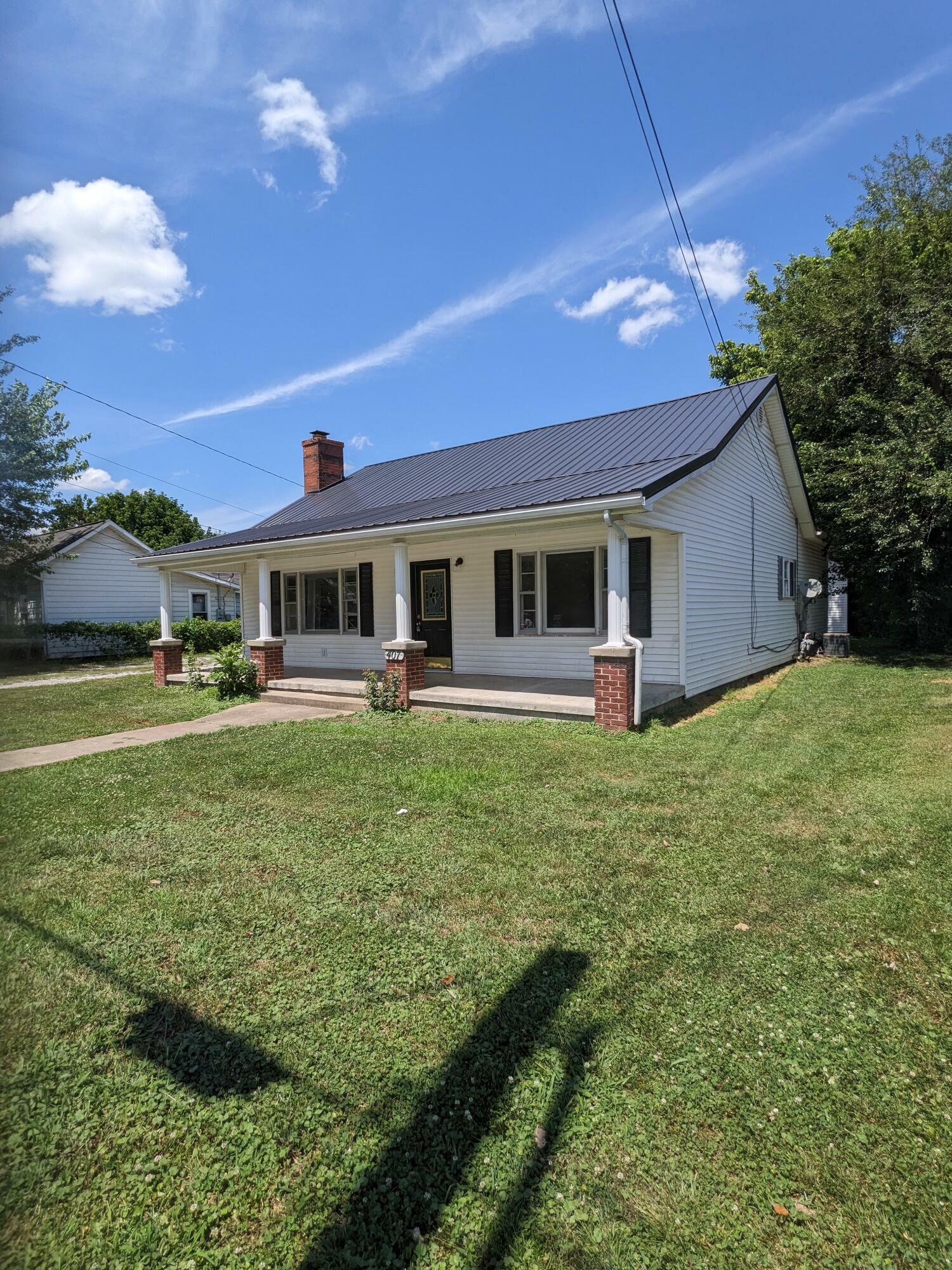 Property Photo:  407 1st Street  KY 41095 