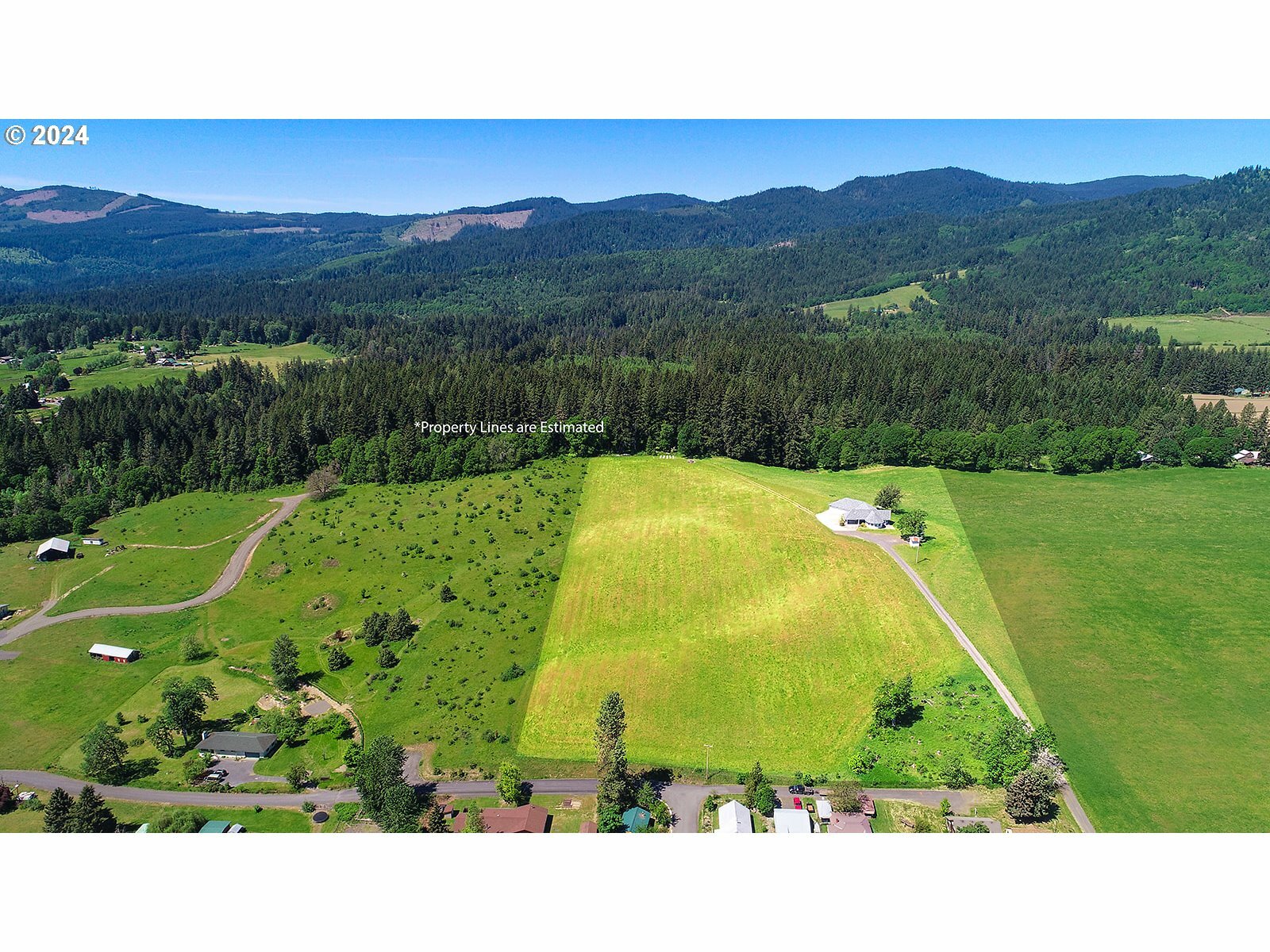 Property Photo: 308 Main St WA 98623
