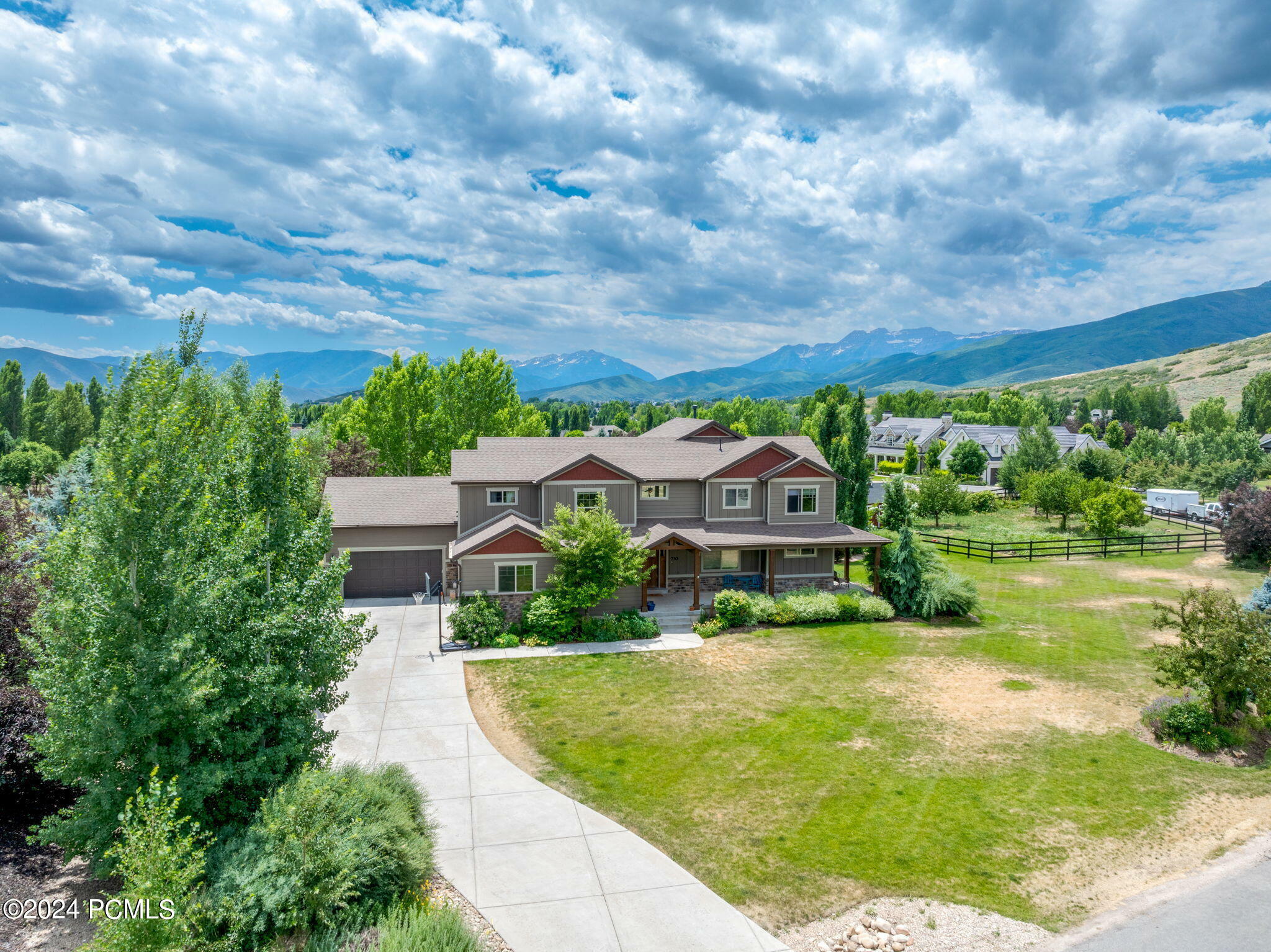 Property Photo: 730 E Dutch Valley Drive UT 84049