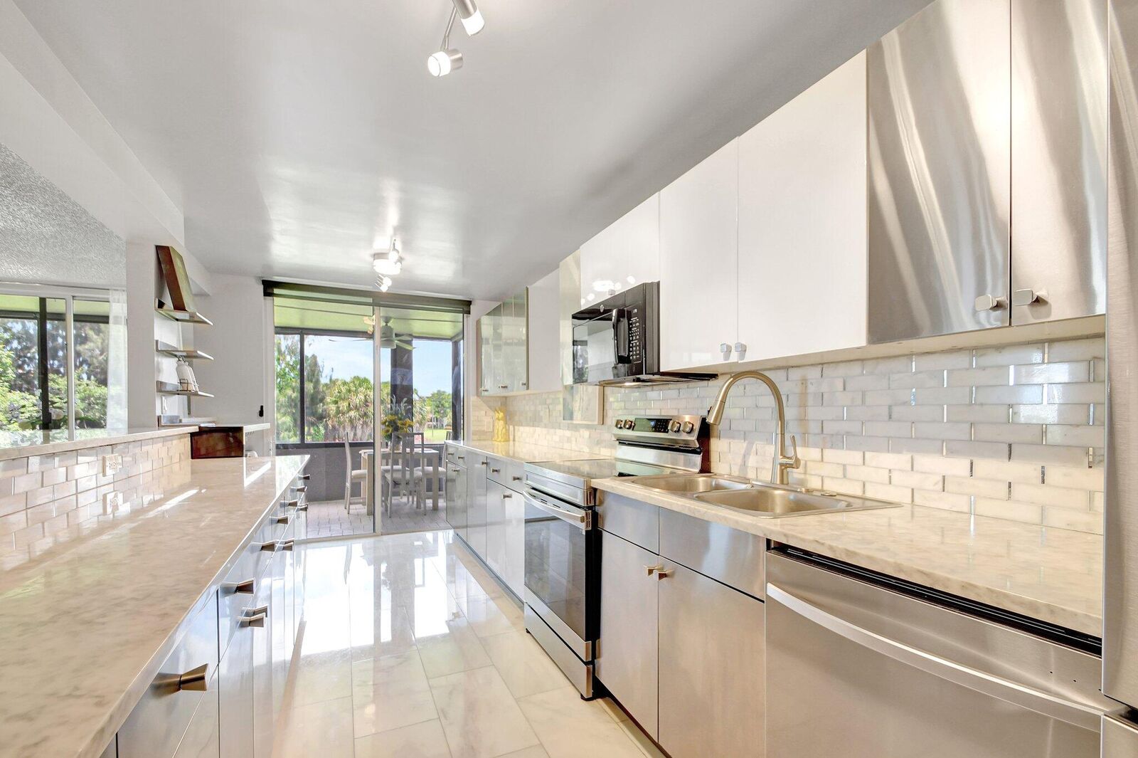 Property Photo: 4770 Fountains Drive S 304 FL 33467