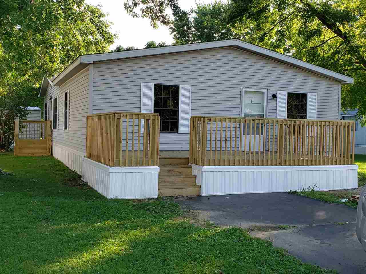 Property Photo:  29 Hickory  IN 47374 