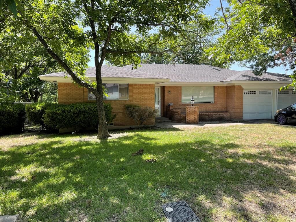 Property Photo:  111 S 1st Street  TX 76065 