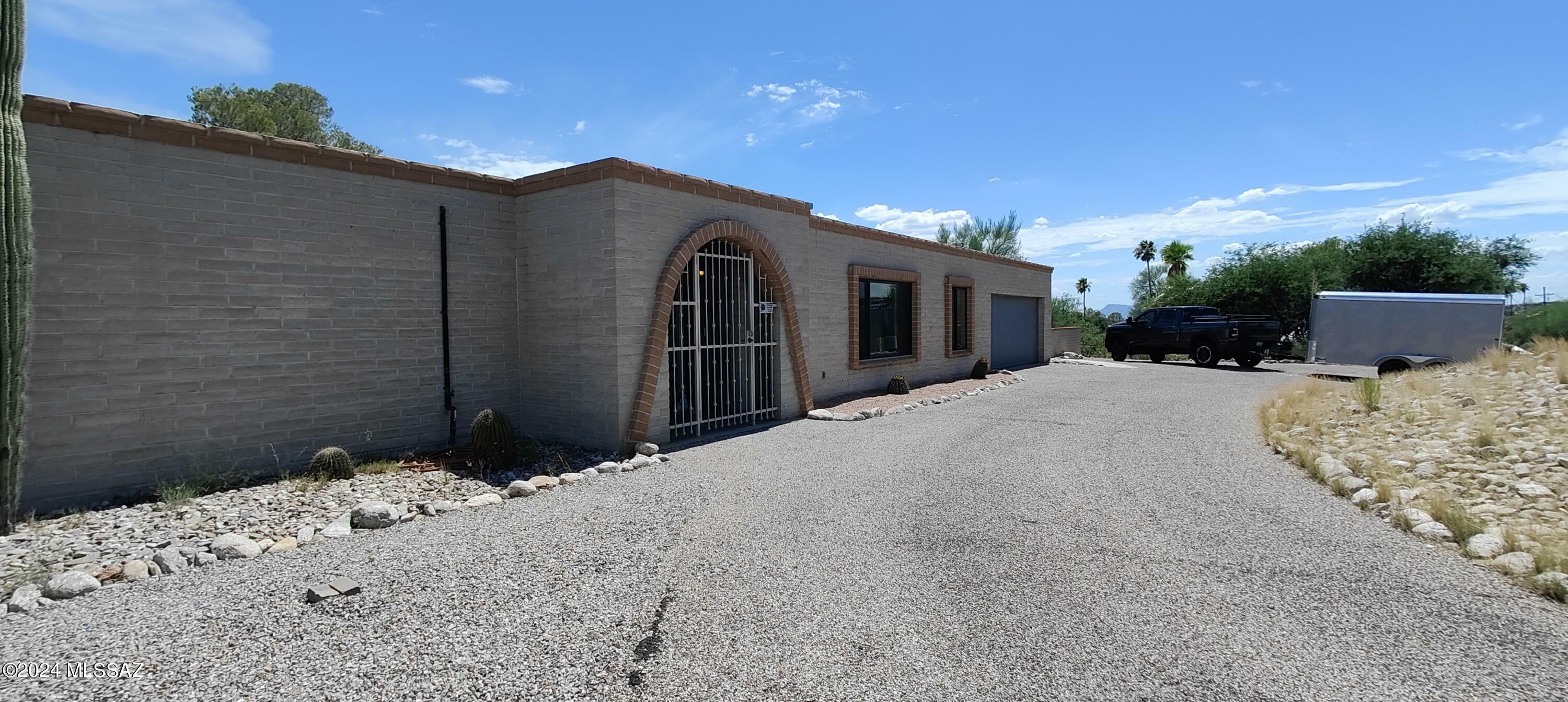 Property Photo:  6760 E River Road  AZ 85750 