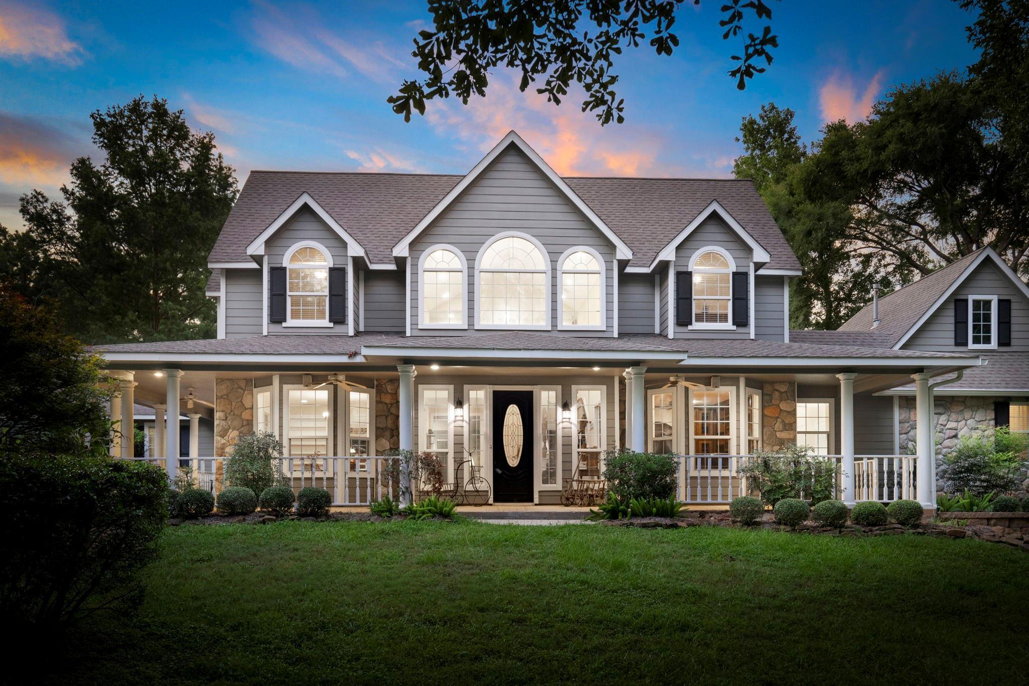 Property Photo:  406 Trace Way Drive  TX 77316 