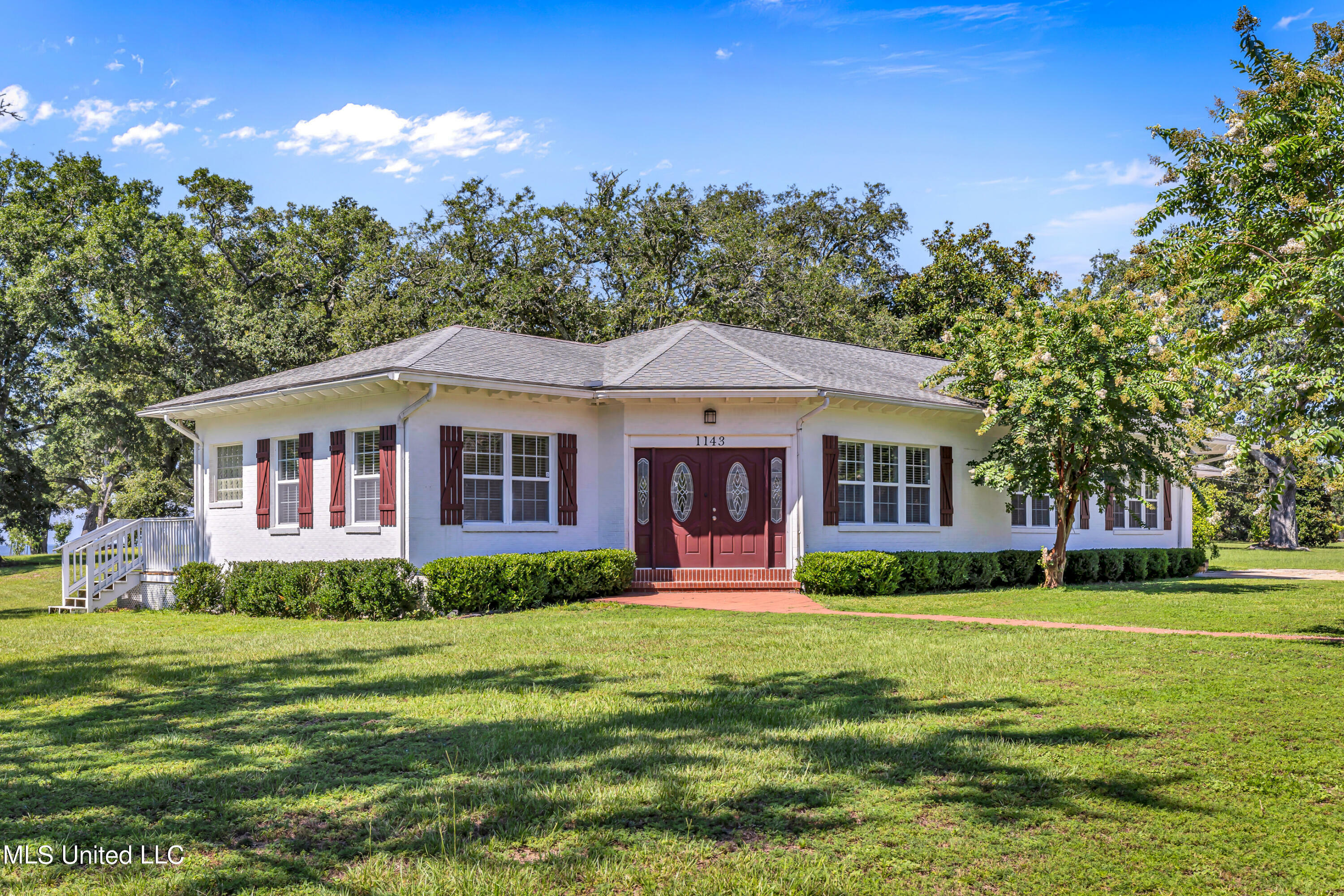 Property Photo:  1143 2nd Street  MS 39501 