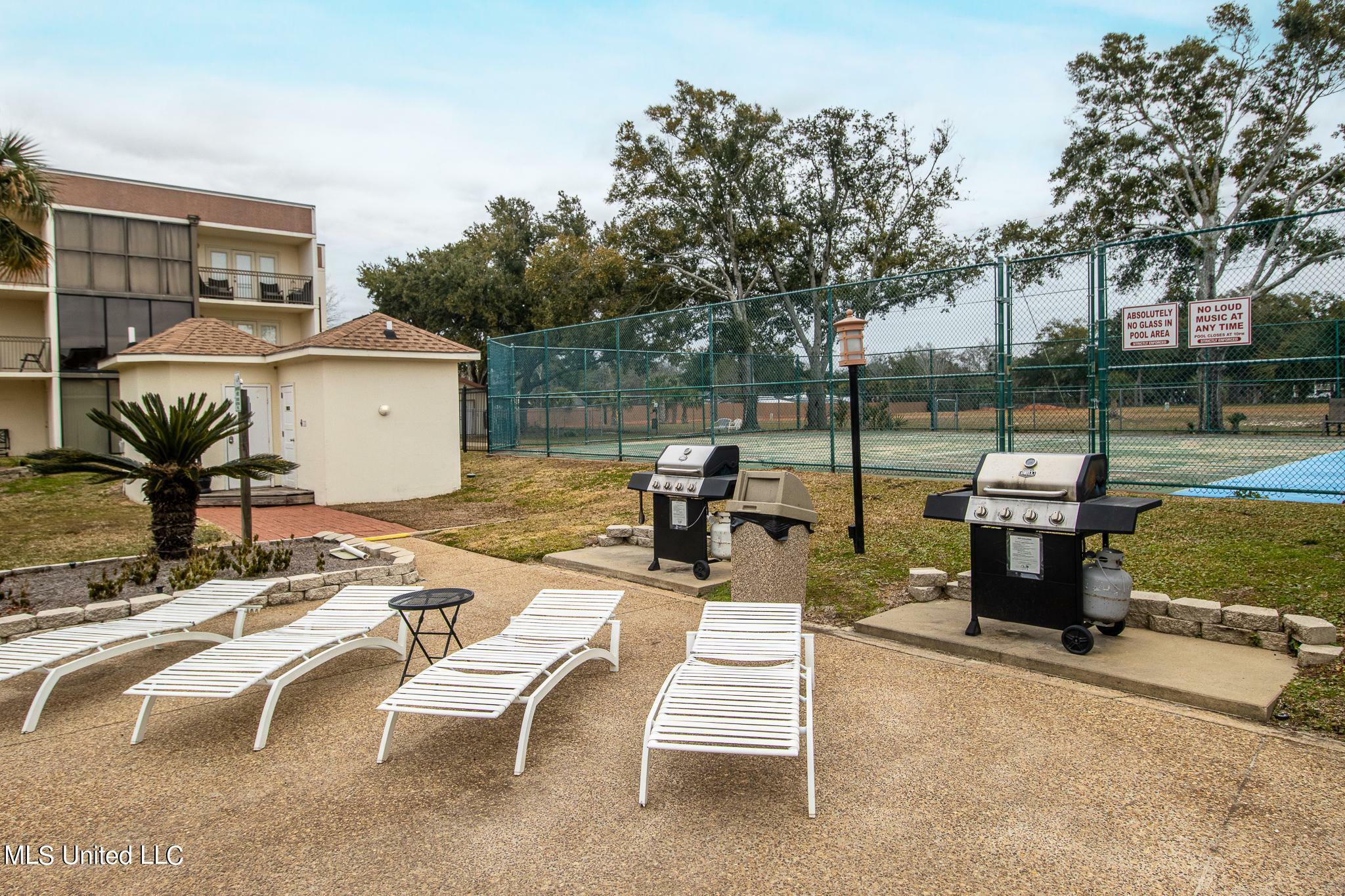 Property Photo:  2046 Beach Boulevard  MS 39531 