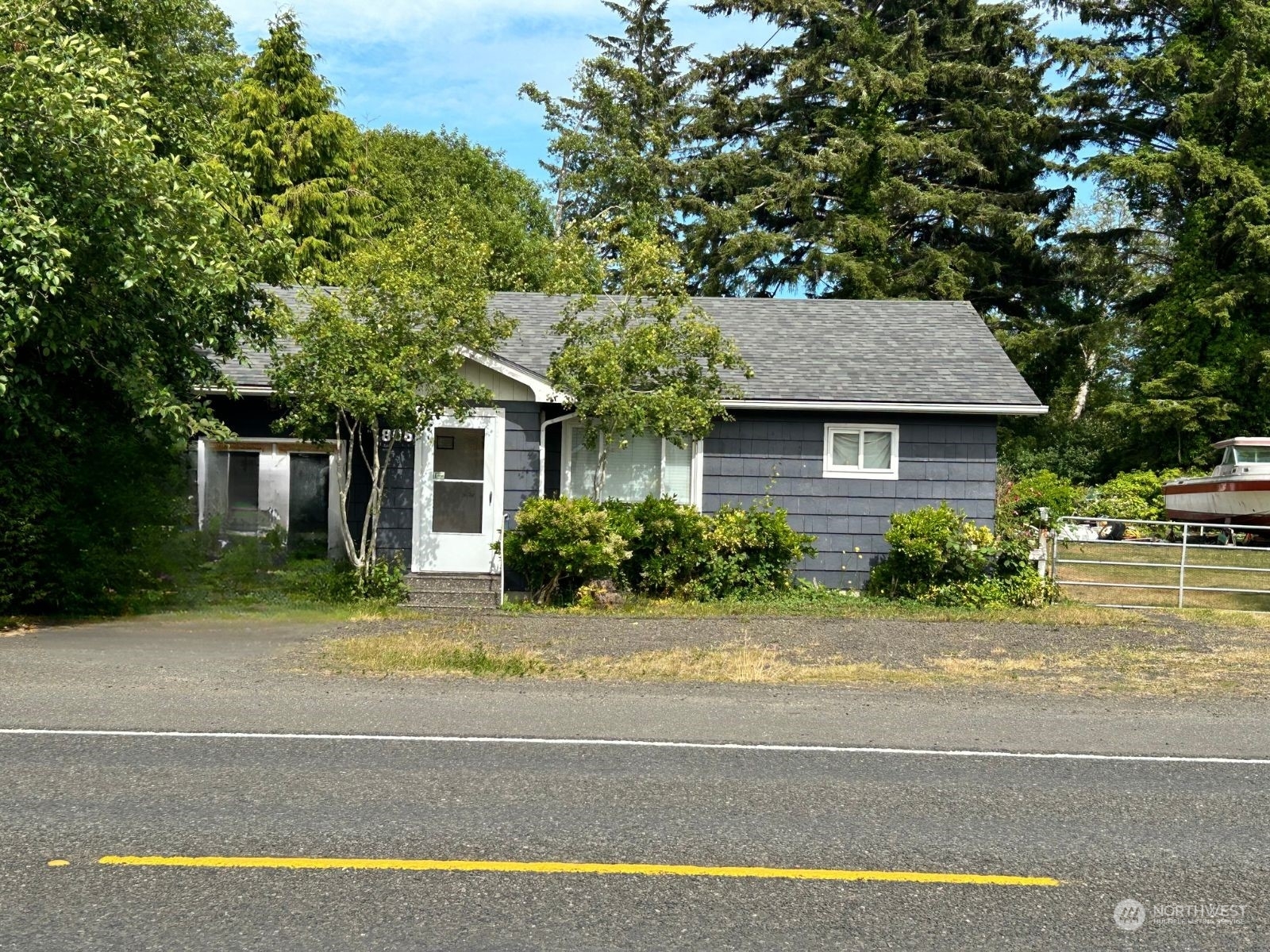 Property Photo:  806 S Montesano Street  WA 98595 