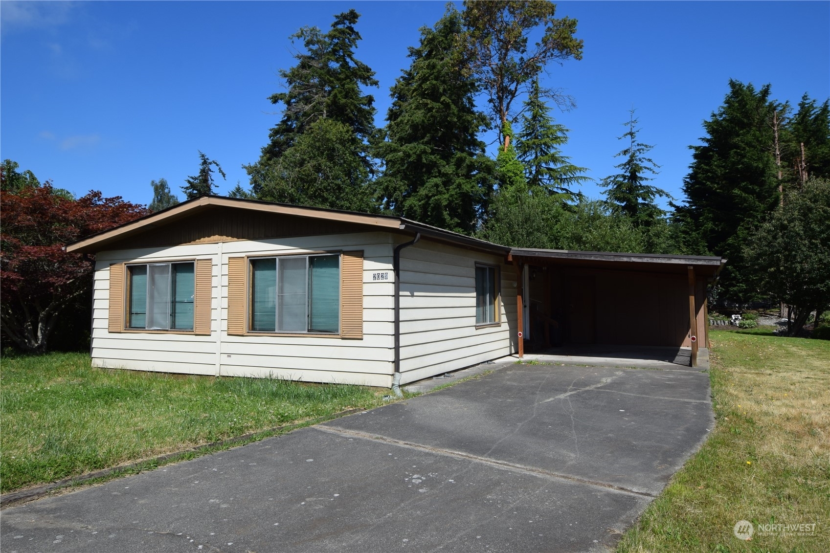 Property Photo:  2029 Victoria Avenue  WA 98368 