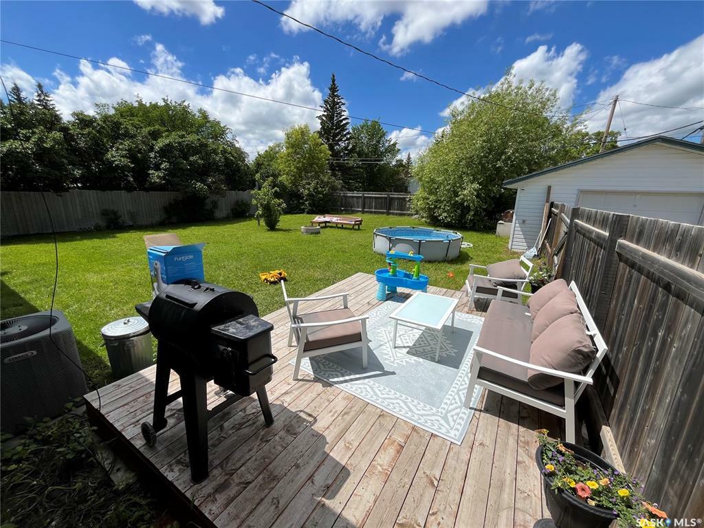 Property Photo:  606 Ogilvie Street  SK S0G 3N0 