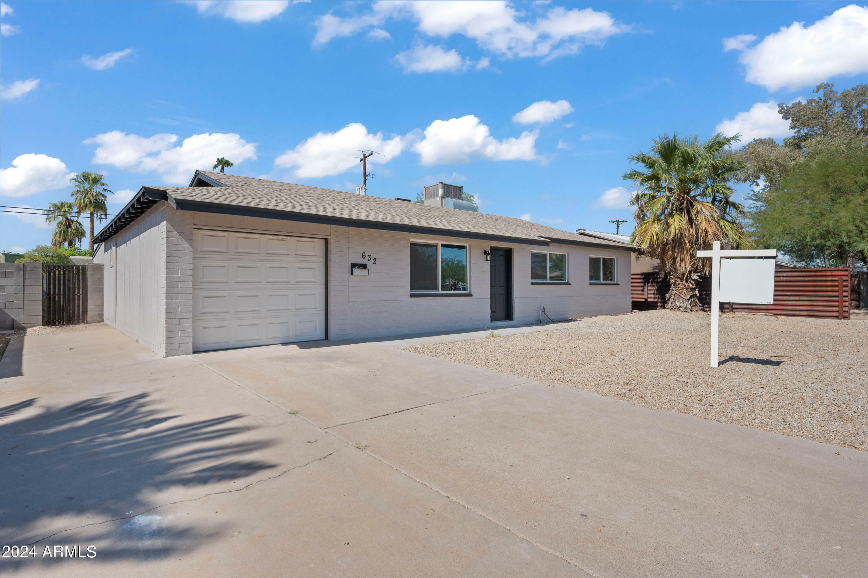 Property Photo:  632 N 72nd Place  AZ 85257 