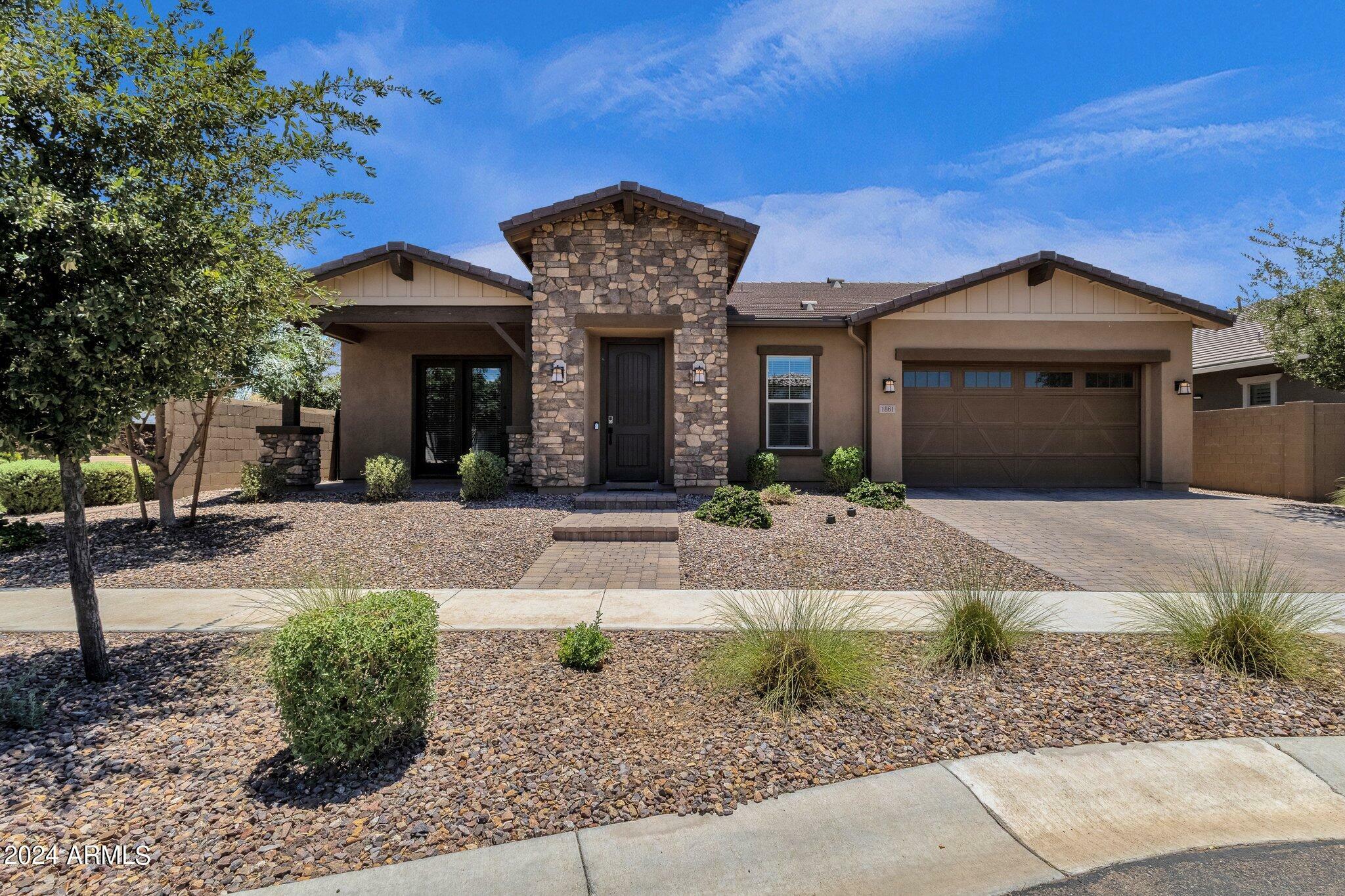 Property Photo:  1861 E Aster Place  AZ 85286 