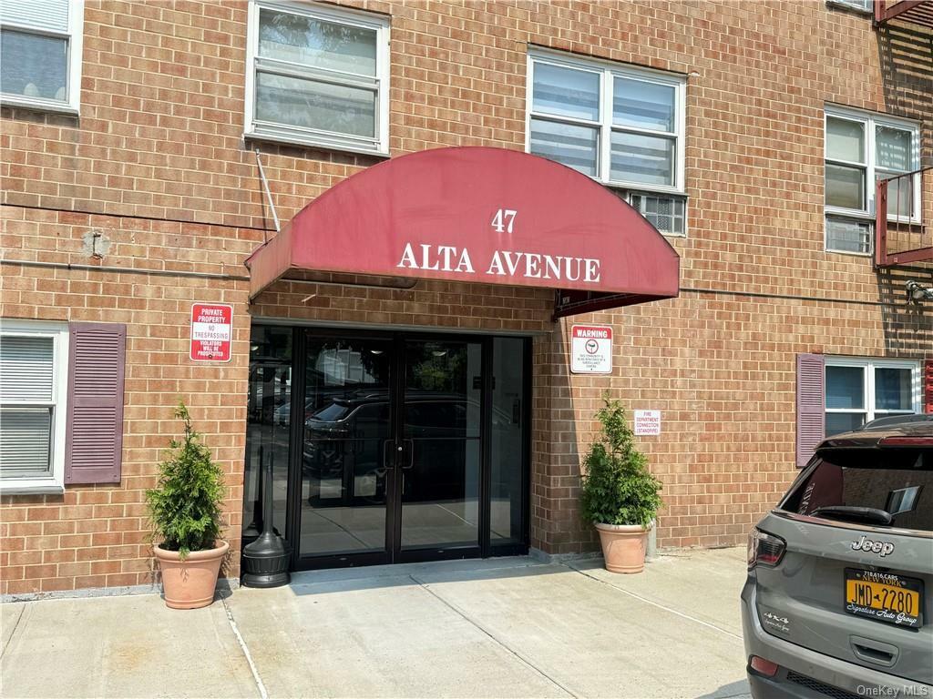 47 Alta Avenue 2G  Yonkers NY 10705 photo