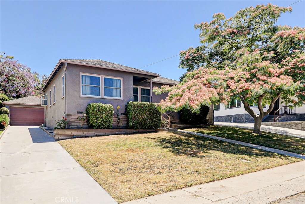 Property Photo:  2810 Faber Street  CA 90278 