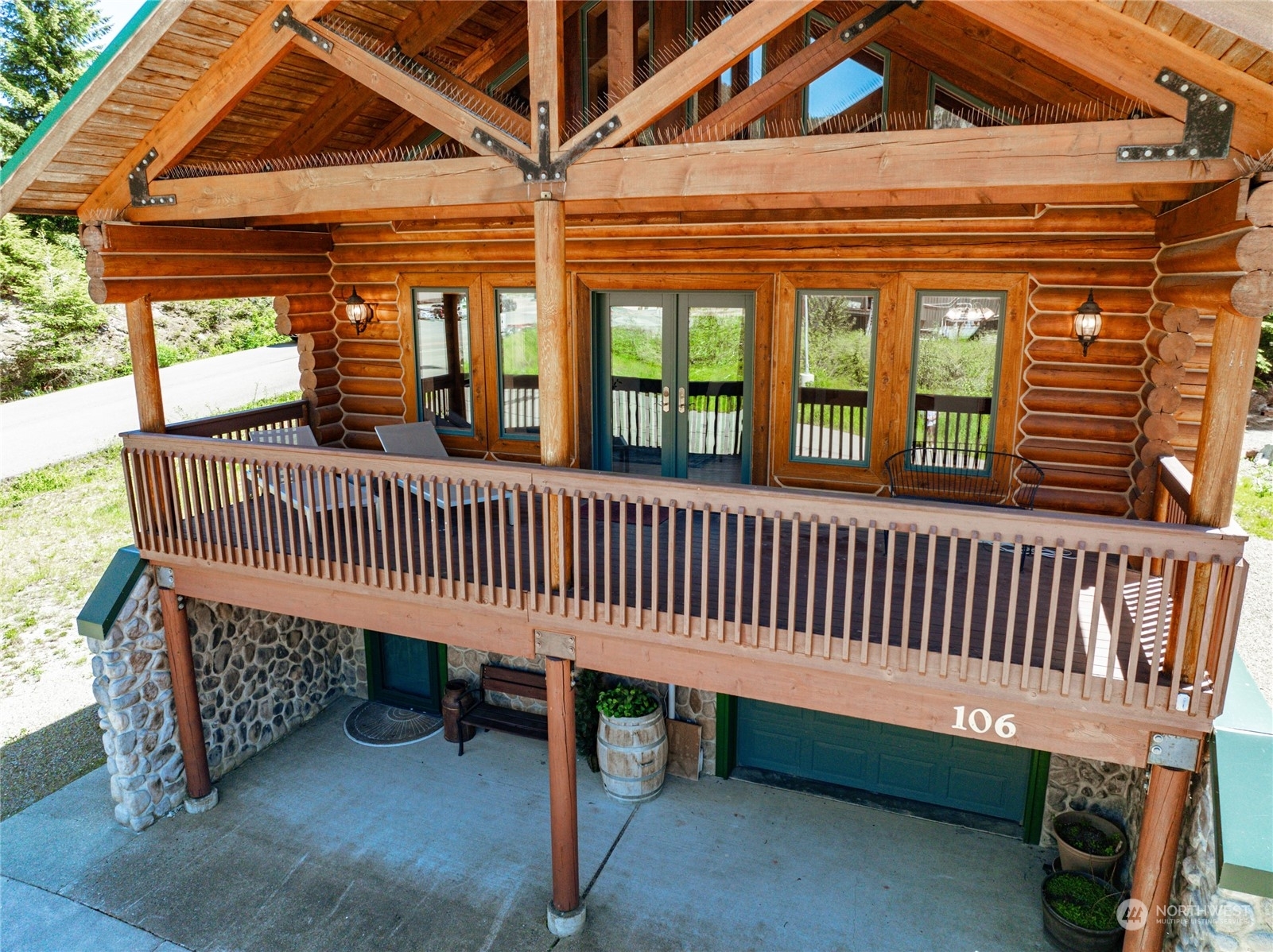 Property Photo:  106 Guye Peak Lane  WA 98068 