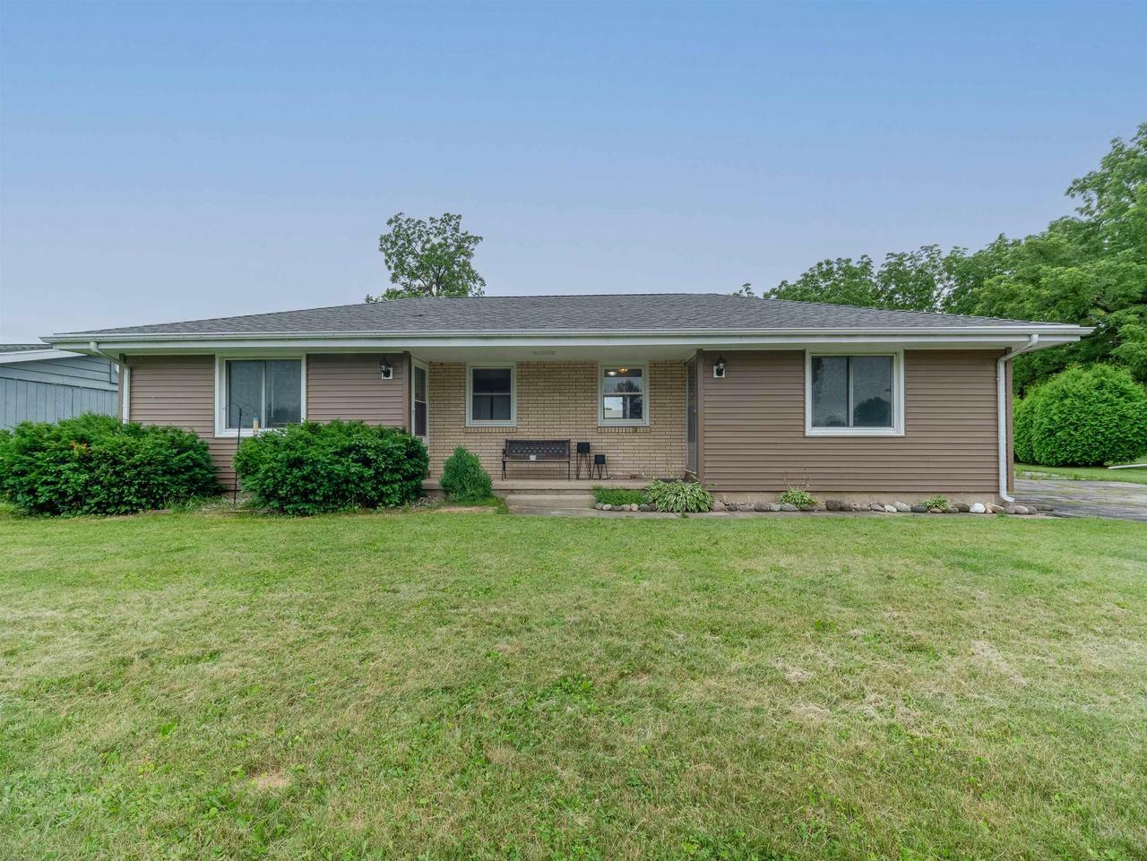 Property Photo:  125 Cherokee Road  WI 53916 