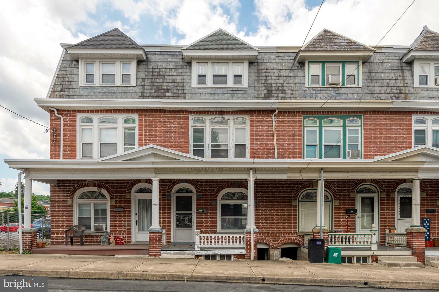 Property Photo:  116 W Franklin Street  PA 17522 