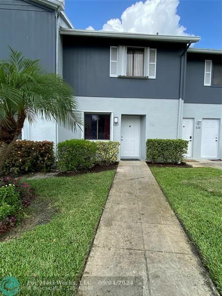 Property Photo:  2641 Gately Dr 507  FL 33415 