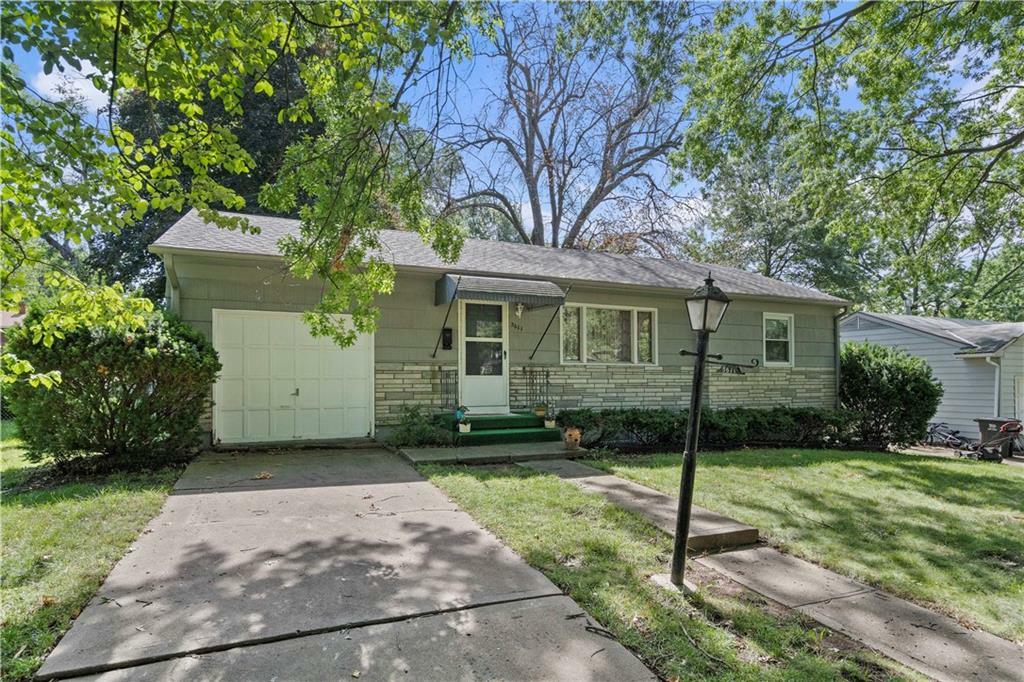 Property Photo:  3611 S Liberty Street  MO 64055 