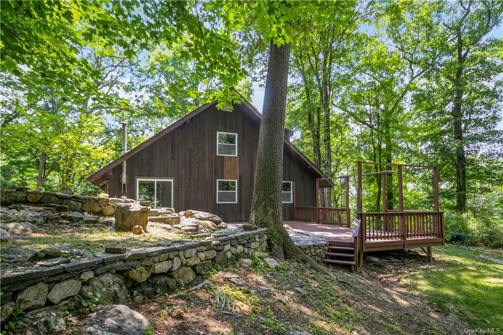 Property Photo:  8 E Cedar Road  NY 10536 