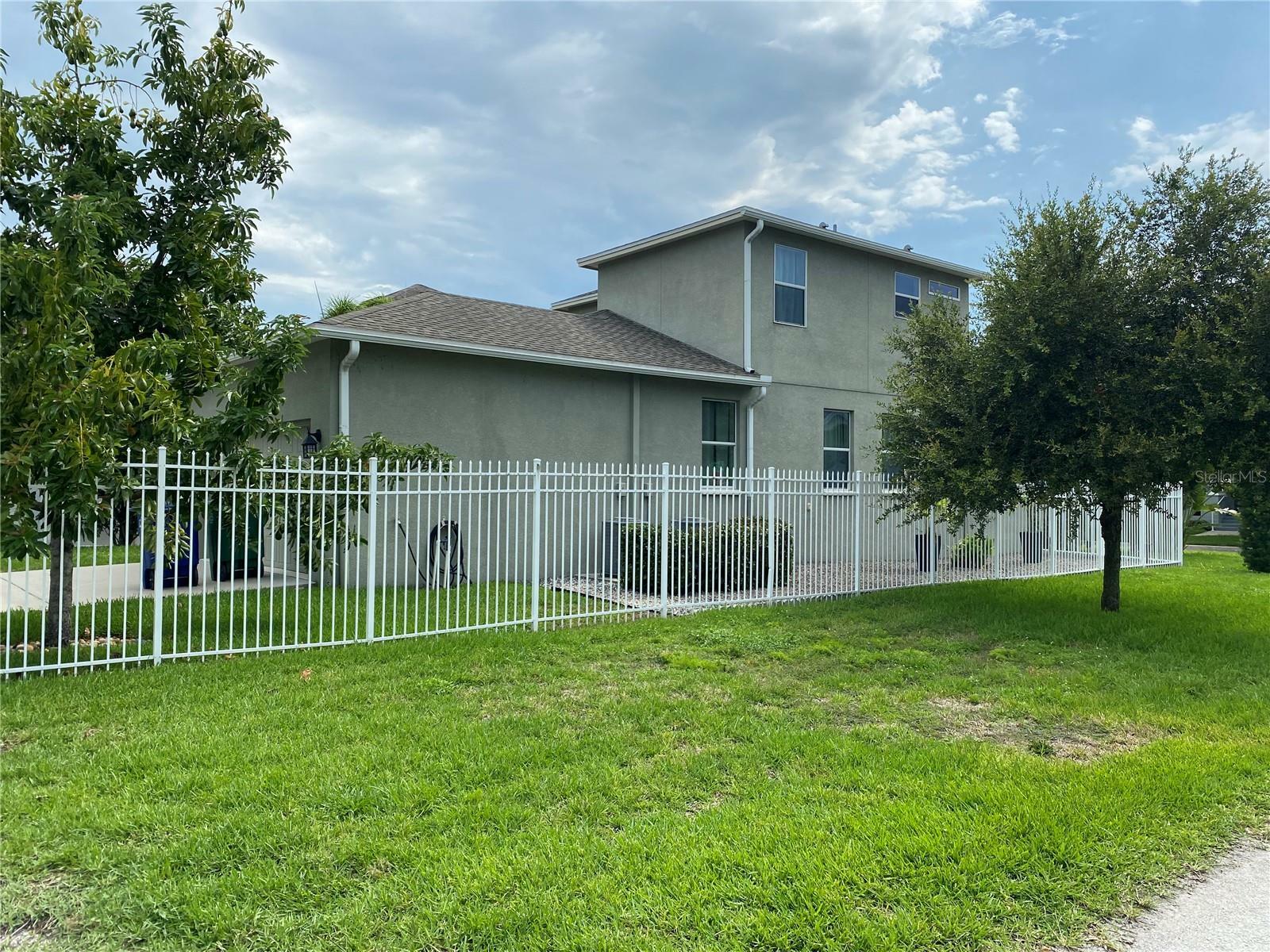 Property Photo:  809 N Oregon Avenue  FL 33606 